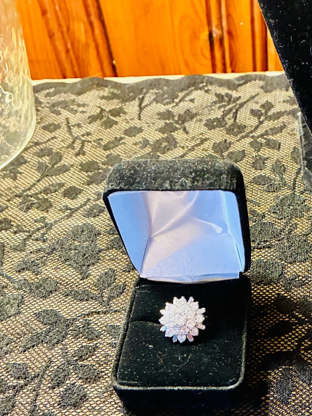 Elegant White Crystal Flower Cocktail Ring - Unbranded